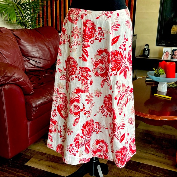 Beautiful Red Floral Mid-Waist A-Line Skirt - Picture 5 of 8